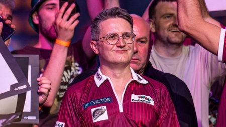 Melderis PDC Eiropas tūres posmā šautriņu mešanā tiek tālāk par Razmu